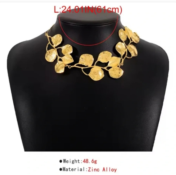 Zara Gold leaf necklace S91 - Picture 2 of 2